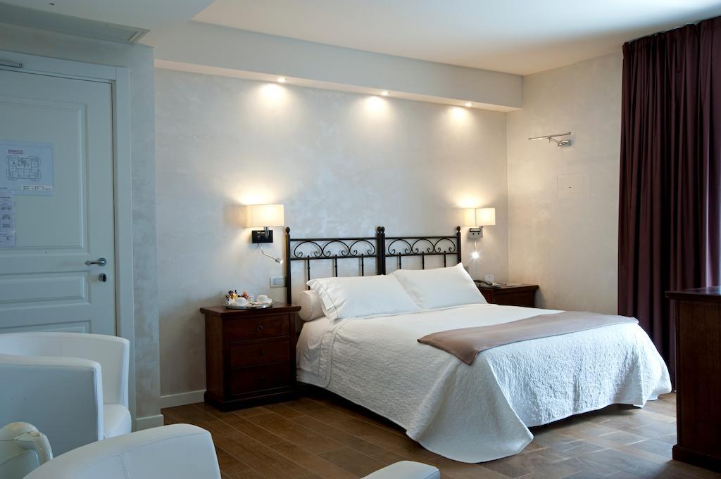 Hotel Ferro Di Cavallo Pavullo nel Frignano Rom bilde